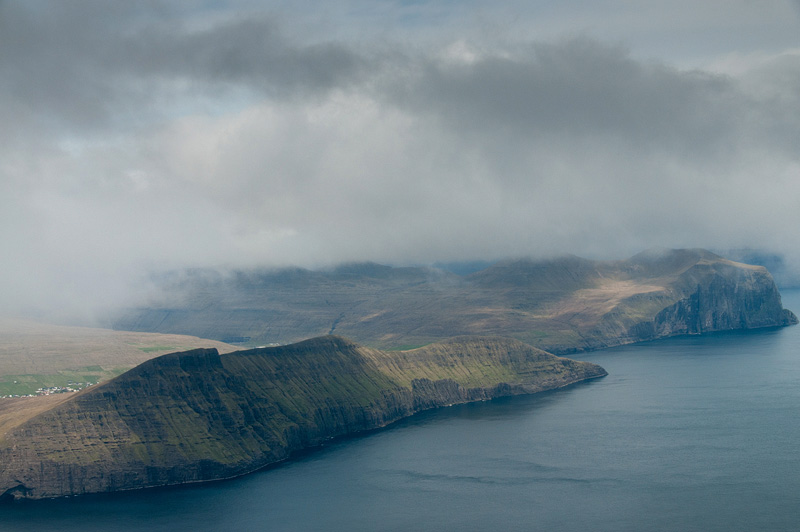 Anflug auf die Färöer Inseln