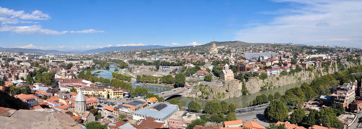 Blick auf die Hauptstadt Tbilisi