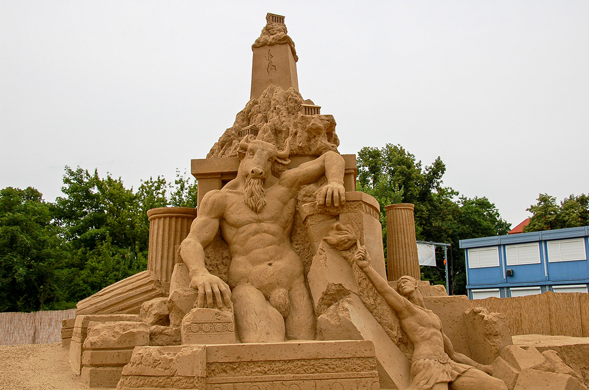 "Sandburg" am Spree-Strand