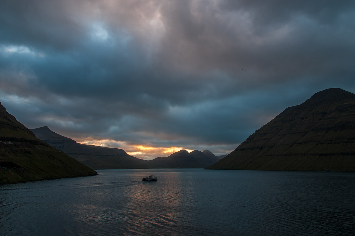 Sonnenuntergang in Klaksvik