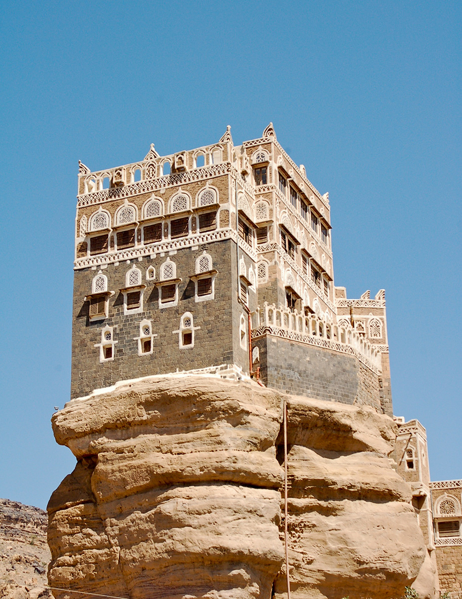 Felsenpalast Dar al-Hadschar im Wadi Dhar