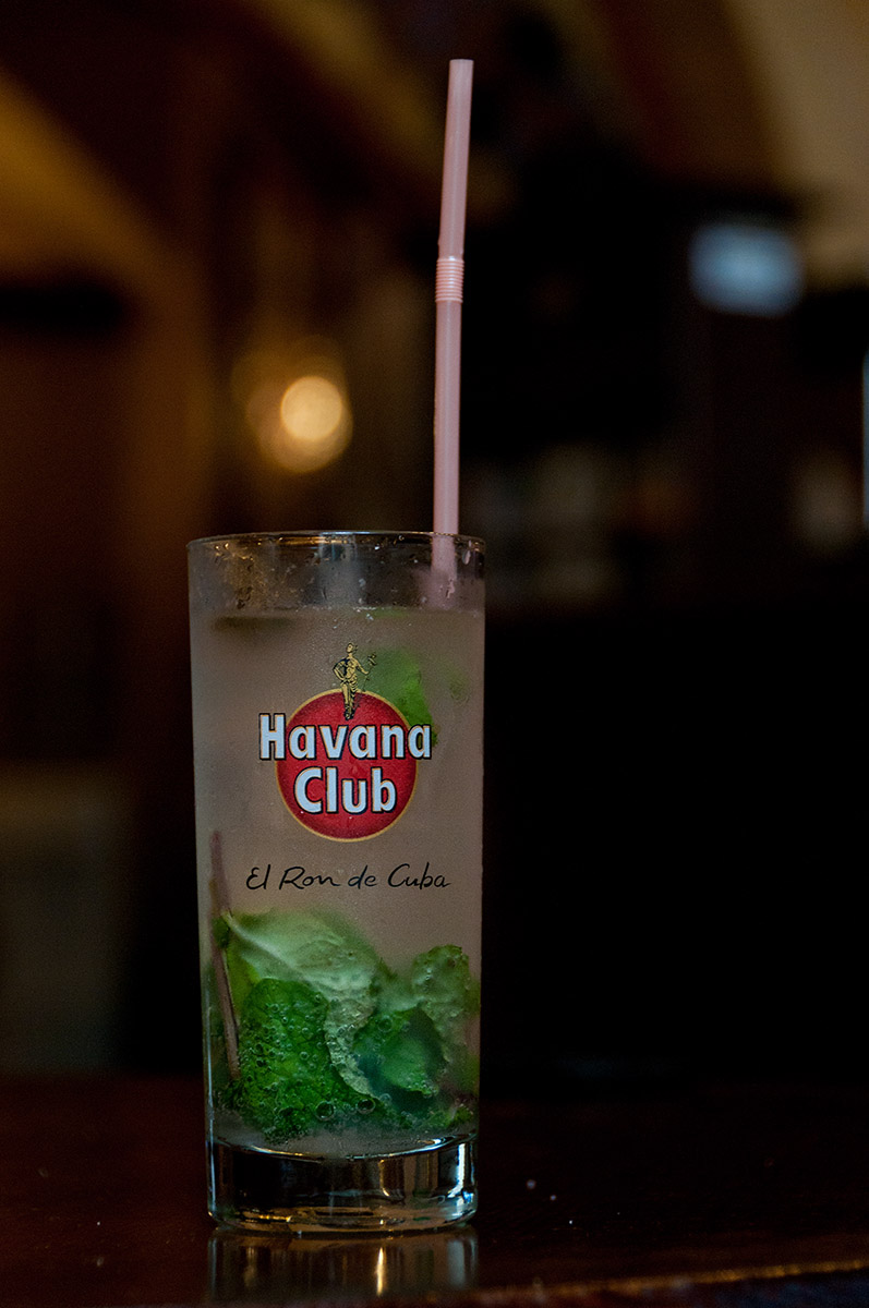 einen letzten Mojito in Havanna