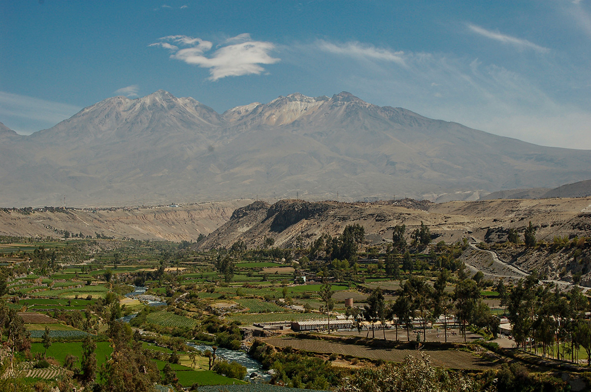 Arequipa, Blick auf Chachani (6.075m)