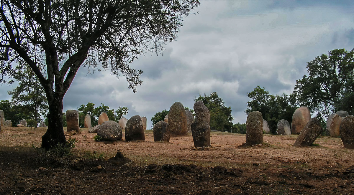 Megalithen in Almendres,                 ca. 4500 v.Chr.