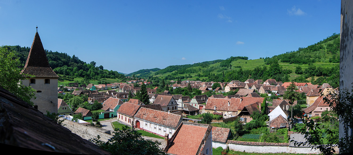 Blick von der Wehrkirche Birthälm