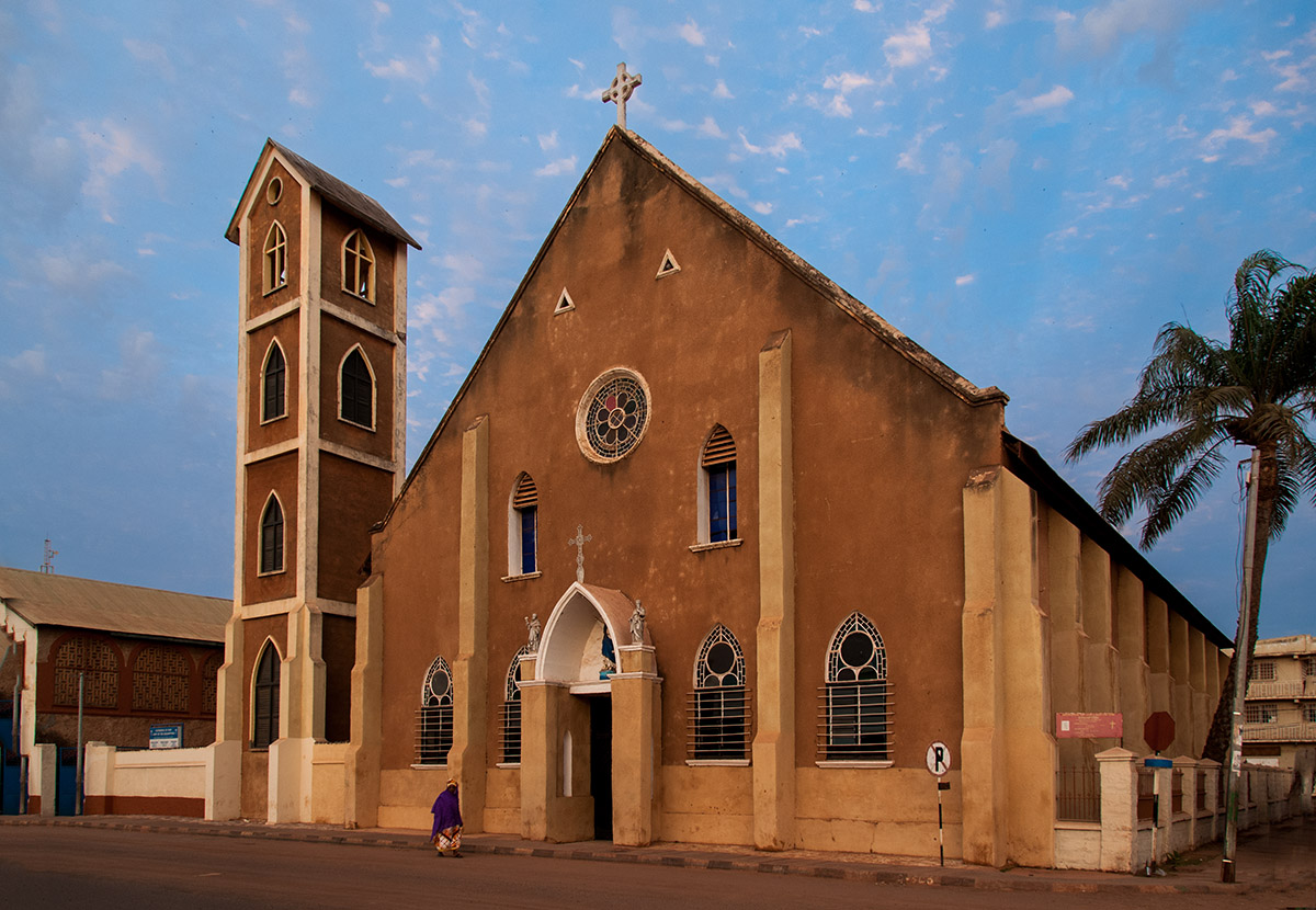 eine Kirche in Banjul