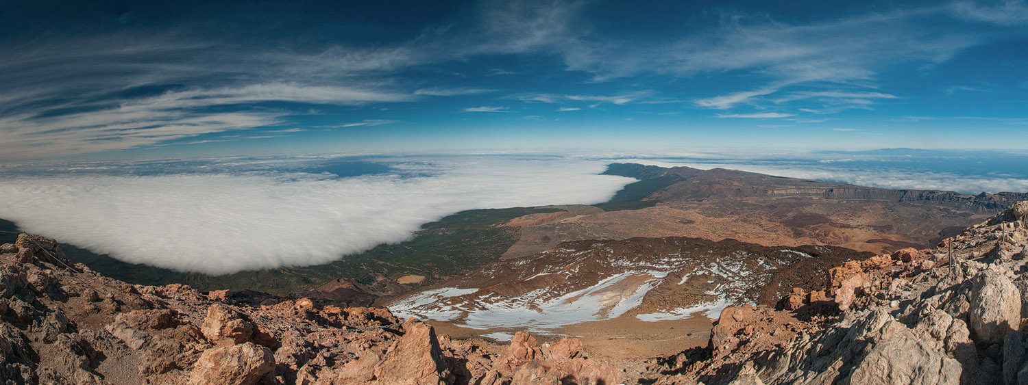Ausblick vom 3.715m hohen Teide, dem höchsten Berg Spaniens