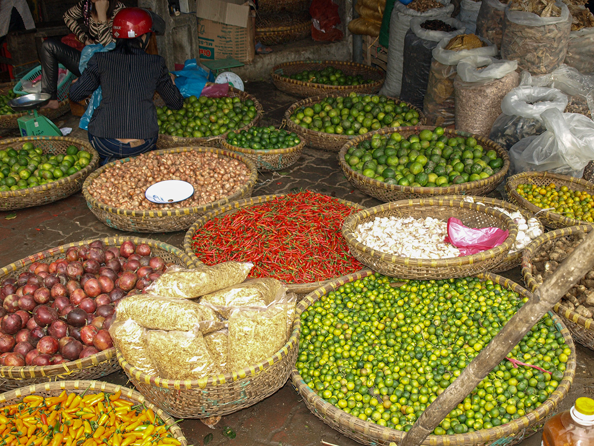 Auf dem Markt in Hanoi